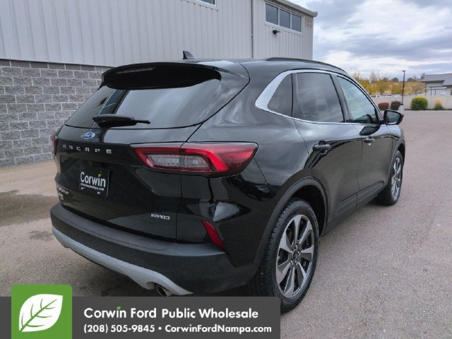 Used 2024 Ford Escape Platinum AWD/4WD image 3