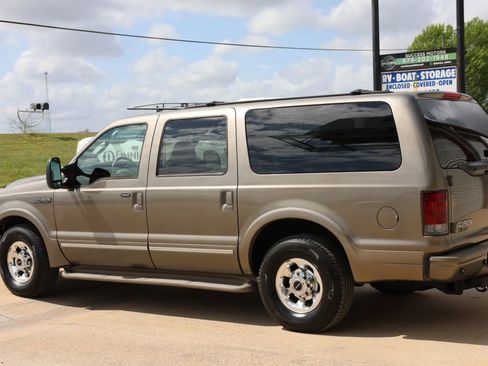 Used 2003 Ford Excursion Limited image 6