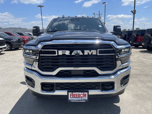 Used 2026 RAM 2500 Tradesman AWD/4WD image 9