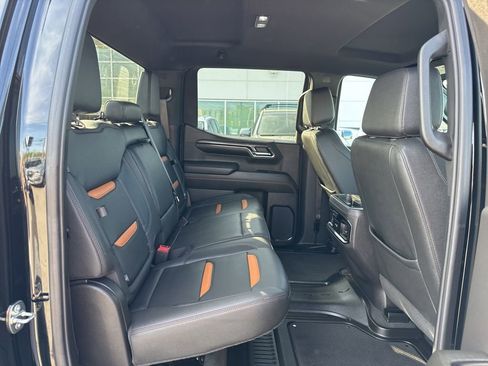 Used 2024 GMC Sierra 1500 AT4 w/ Technology Package image 28