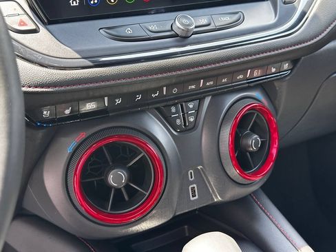 Certified 2025 Chevrolet Blazer RS w/ Enhanced Convenience Package FWD image 23