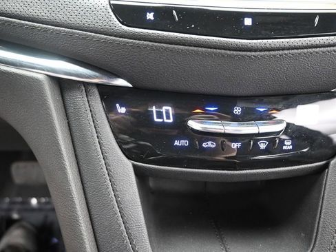 Used 2021 Cadillac XT5 Premium Luxury AWD/4WD image 32