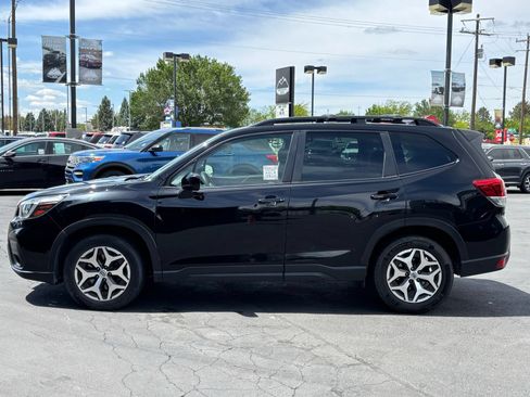 Used 2021 Subaru Forester Premium AWD/4WD image 8
