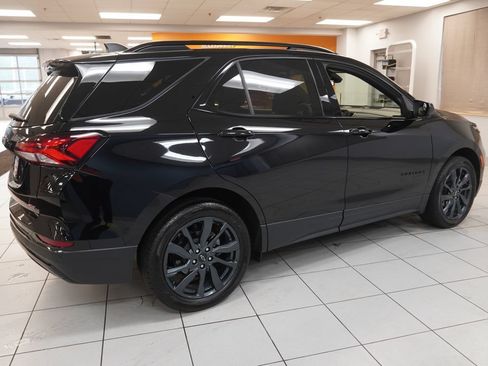 Used 2023 Chevrolet Equinox RS w/ LPO, Floor Liner Package FWD image 13