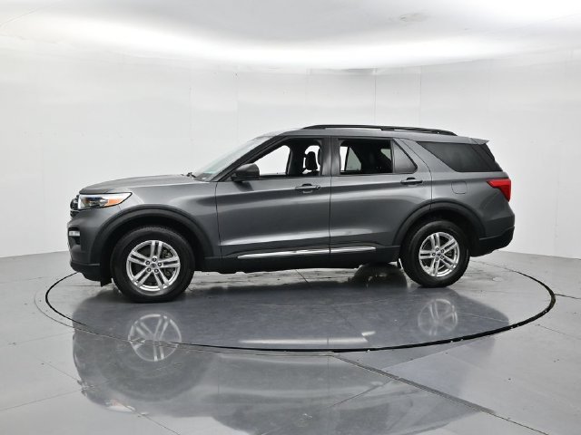 Certified 2024 Ford Explorer XLT w/ Equipment Group 202A AWD/4WD image 7