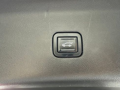 Used 2021 Buick Enclave Essence w/ Sport Touring Edition FWD image 55