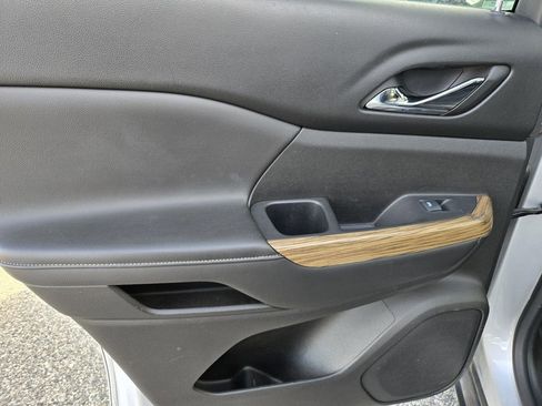 Used 2017 GMC Acadia Denali image 39