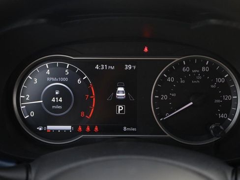 New 2025 Nissan Versa SV w/ Trunk Package image 9