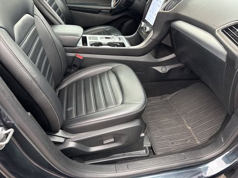 Used 2022 Ford Edge SEL w/ Convenience Package image 19