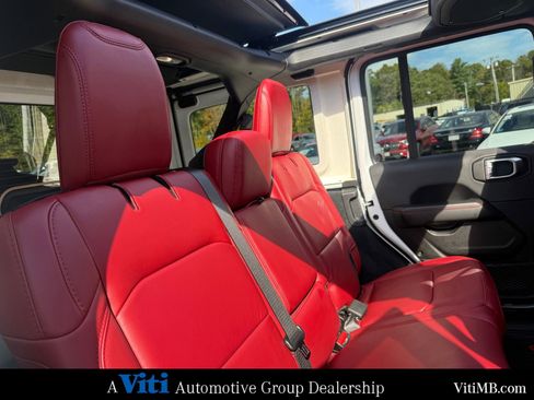 Used 2024 Jeep Wrangler Unlimited Rubicon 392 image 27
