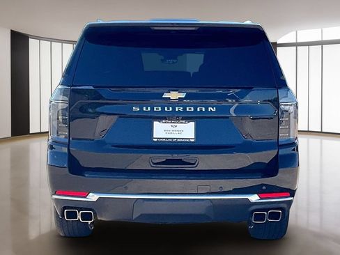 Used 2025 Chevrolet Suburban High Country AWD/4WD image 4