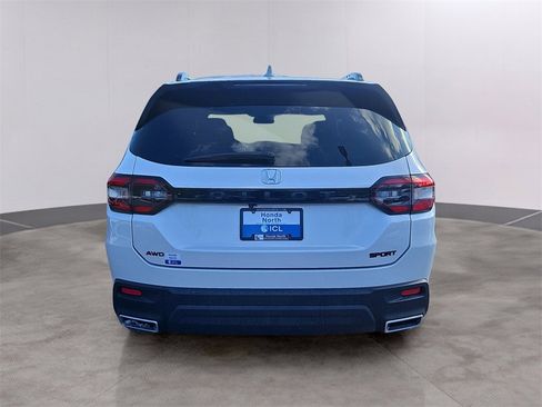 Certified 2023 Honda Pilot Sport image 5