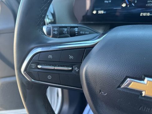 Used 2026 Chevrolet Equinox LT w/ Convenience Package II FWD image 25