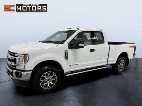 Used 2022 Ford F350 XLT w/ XLT Value Package AWD/4WD image 1