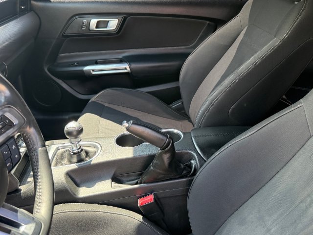 Used 2018 Ford Mustang GT w/ Black Accent Pkg RWD image 10