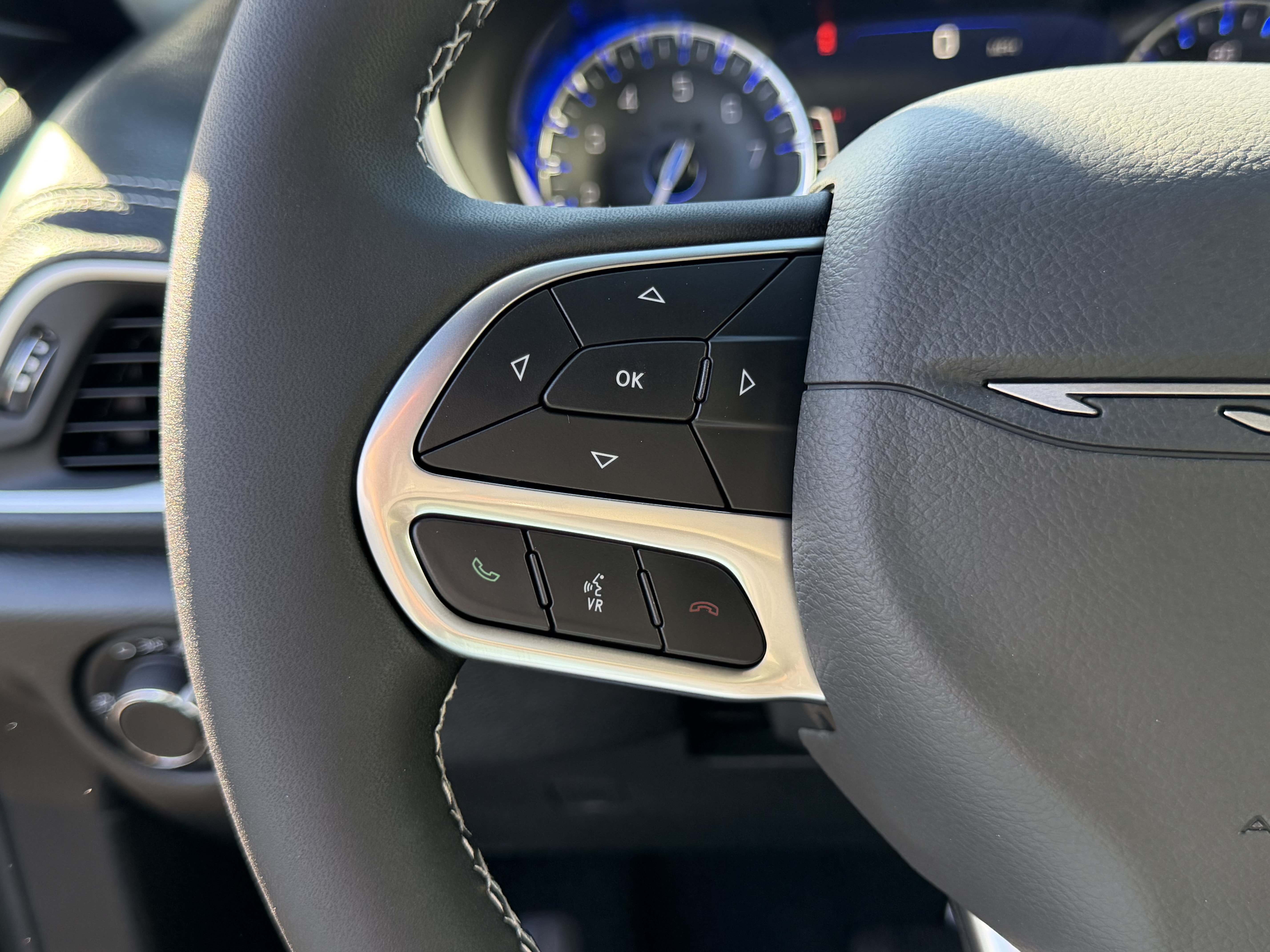 New 2027 Chrysler Pacifica Select FWD image 23