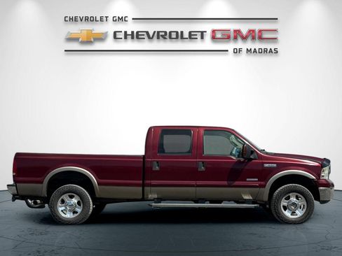 Used 2006 Ford F350 Lariat AWD/4WD image 2