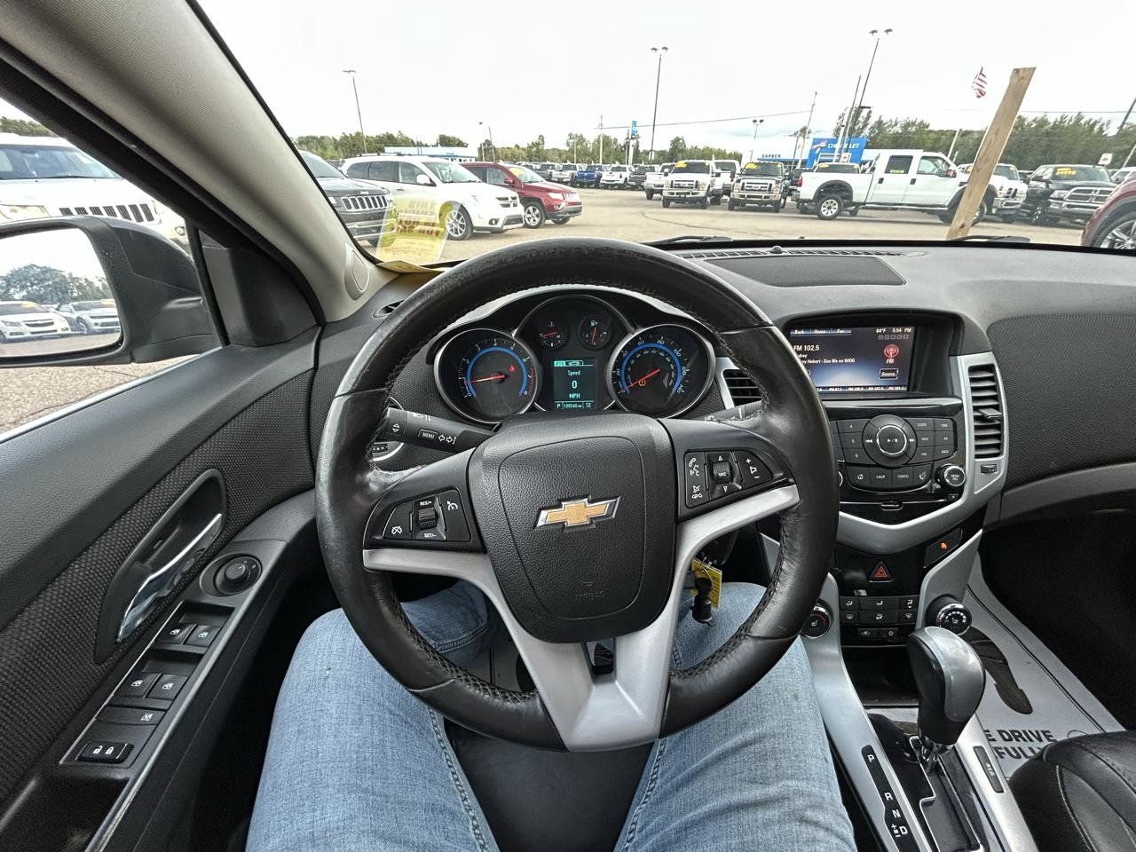 Used 2015 Chevrolet Cruze LT FWD image 29