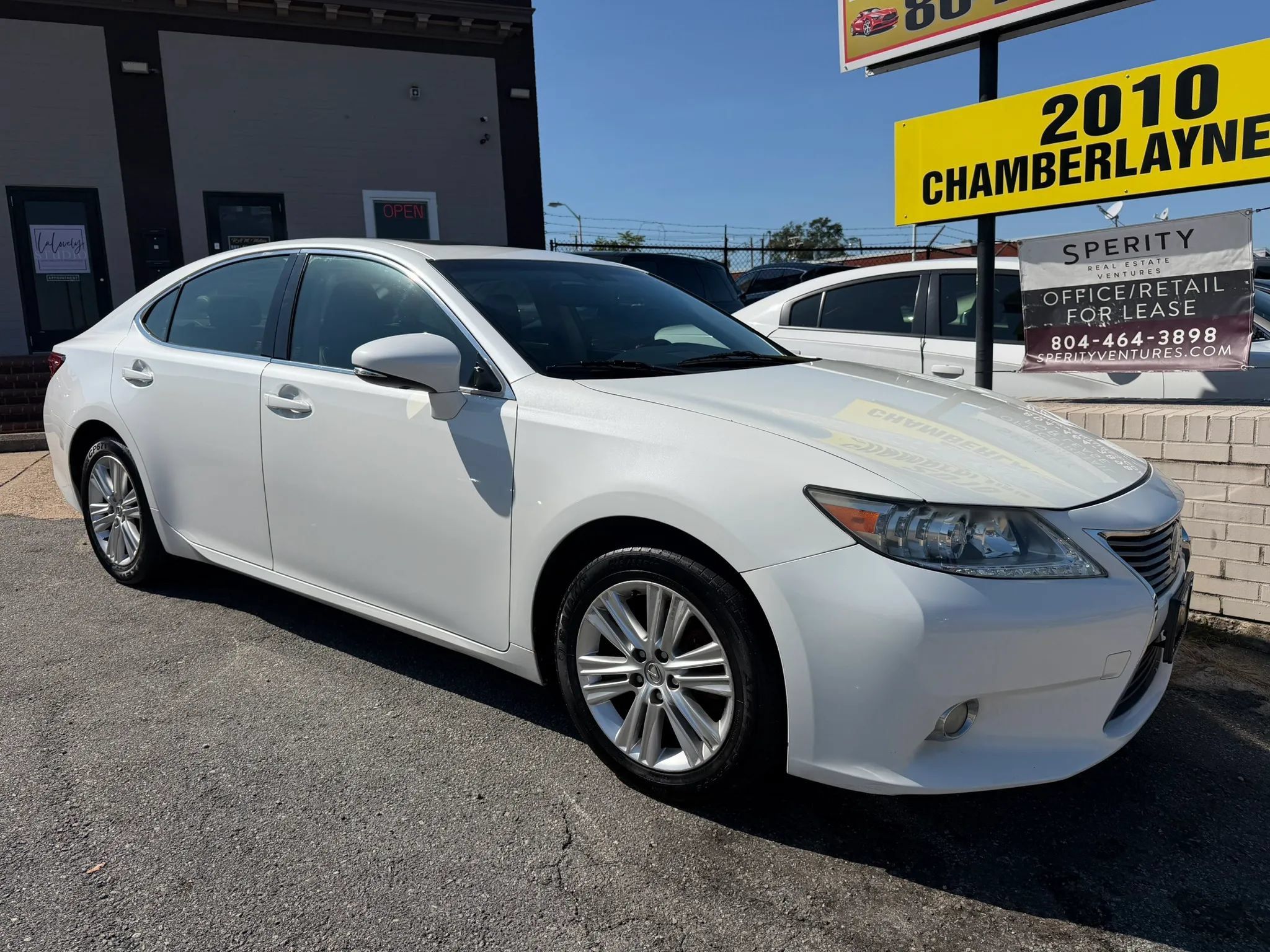 Used 2014 Lexus ES 350 w/ Premium Package FWD image 2