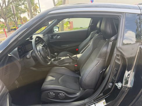 Certified 2025 Nissan Z Performance w/ Floor Mat Package RWD image 11