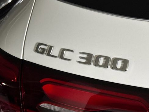 Used 2026 Mercedes-Benz GLC 300 4MATIC image 21