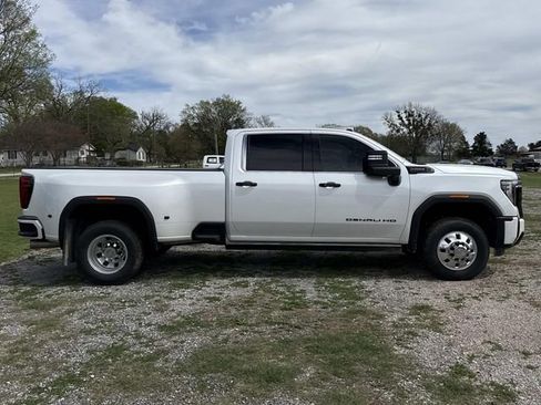 Used 2025 GMC Sierra 3500 Denali Ultimate image 7