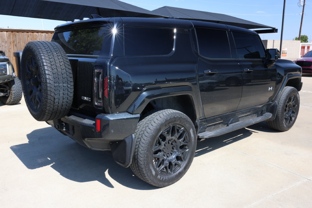 Used 2024 GMC Hummer EV 2X w/ LPO, Illumination Package AWD/4WD image 5