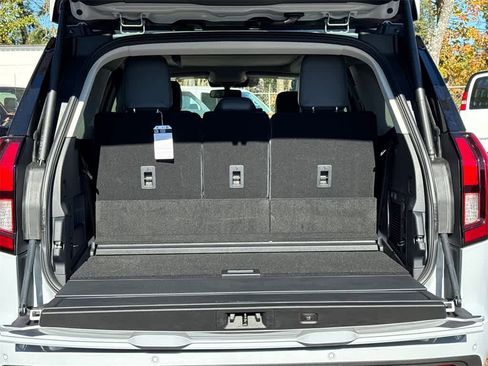 New 2025 Ford Expedition Active image 16