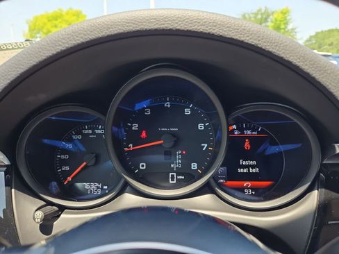 Used 2018 Porsche Macan AWD/4WD image 30