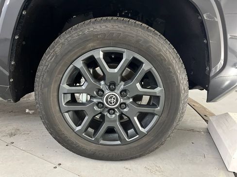 Used 2024 Toyota Tundra Platinum image 19