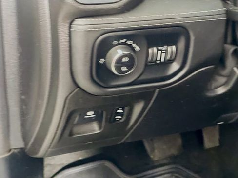 Used 2019 RAM 1500 Limited AWD/4WD image 11