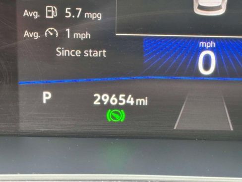 Used 2022 Volkswagen Tiguan SE w/ Panoramic Sunroof Package image 29