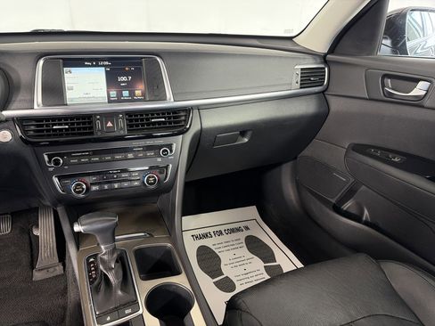 Used 2017 Kia Optima EX FWD image 4