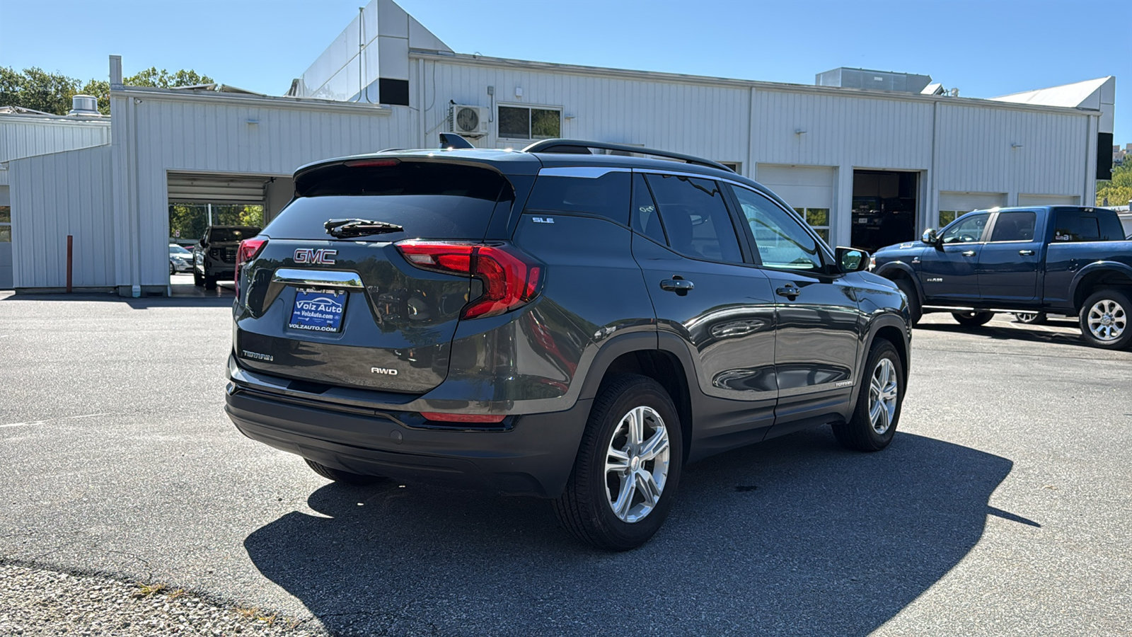 Used 2021 GMC Terrain SLE w/ Driver Convenience Package AWD/4WD image 6