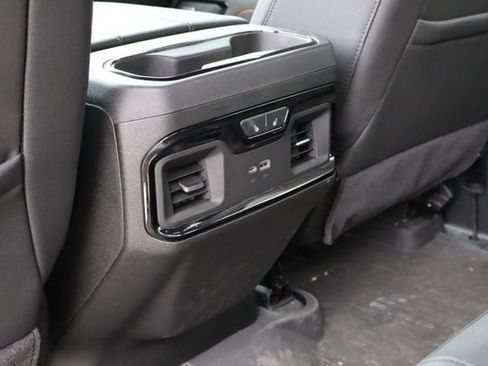 Used 2025 GMC Sierra 2500 AT4 w/ AT4 Premium Plus Package AWD/4WD image 19