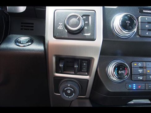 Used 2020 Ford F350 Platinum image 18