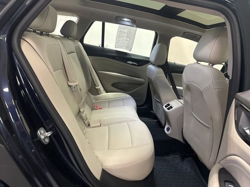 Used 2018 Buick Regal Essence w/ Driver Confidence Package #1 image 8