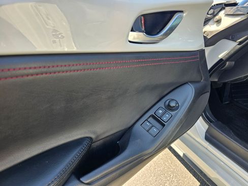 Used 2016 MAZDA MX-5 Miata Club RWD image 16
