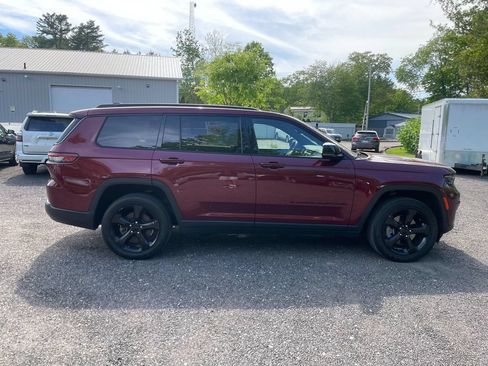 Used 2022 Jeep Grand Cherokee L Laredo AWD/4WD image 4