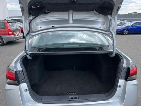 Used 2025 Nissan Versa SV FWD image 30