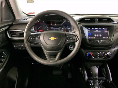 Used 2022 Chevrolet TrailBlazer LT AWD/4WD image 5