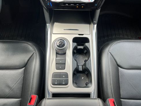 Used 2022 Ford Explorer Limited w/ Equipment Group 301A RWD image 21