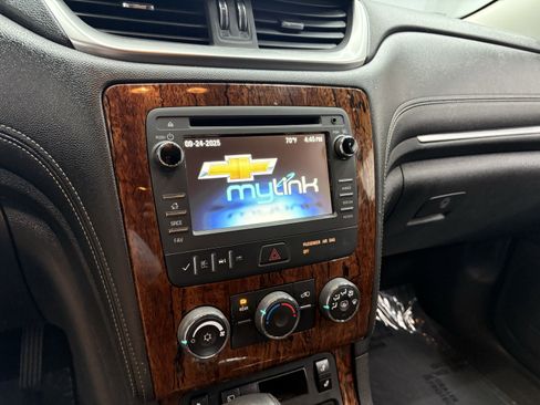 Used 2014 Chevrolet Traverse LT w/ All-Star Edition image 19