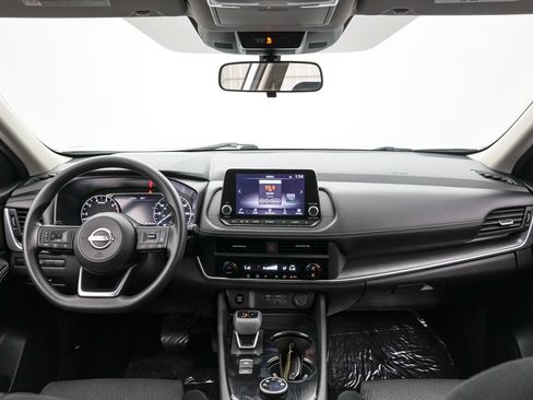 Used 2024 Nissan Rogue SV AWD/4WD image 14