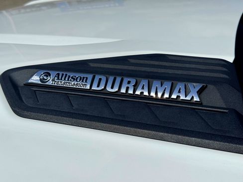 Used 2022 Chevrolet Silverado 2500 W/T w/ WT Fleet Convenience Package image 3