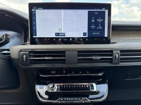 Used 2023 Lincoln Corsair Reserve w/ Equipment Group 201A AWD/4WD image 17