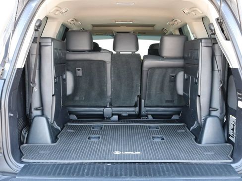 Used 2017 Lexus LX 570 4WD w/ Luxury Package image 37