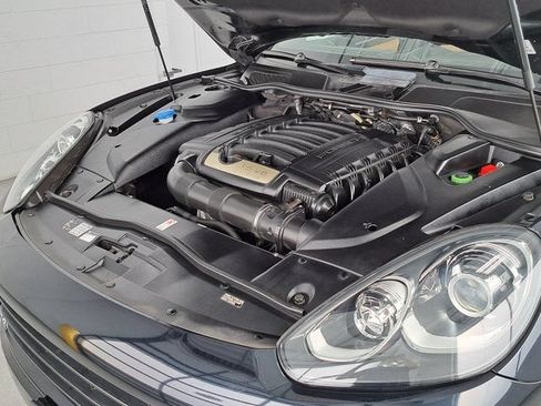 Used 2016 Porsche Cayenne AWD/4WD image 35