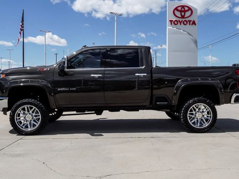 Used 2020 Chevrolet Silverado 3500 LTZ w/ LTZ Premium Package AWD/4WD image 5