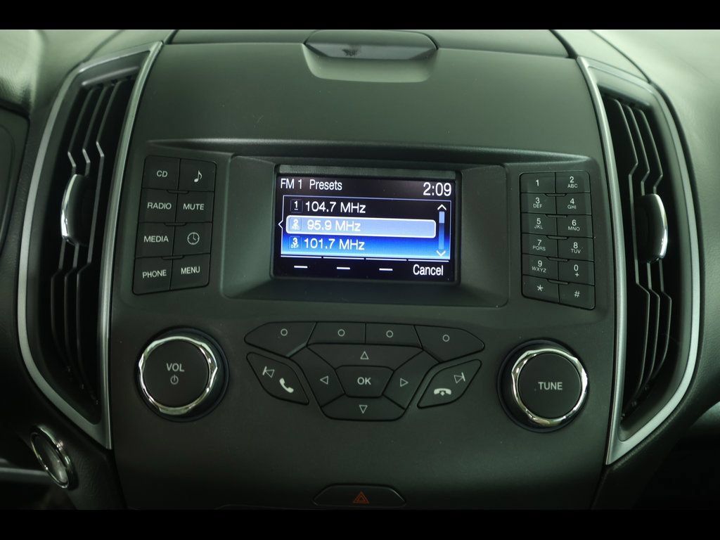 Used 2016 Ford Edge SE FWD image 20